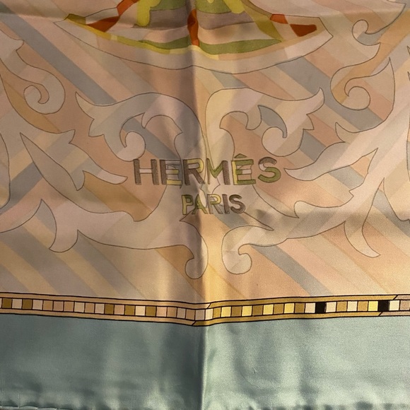 Hermès scarf - Picture 5 of 7